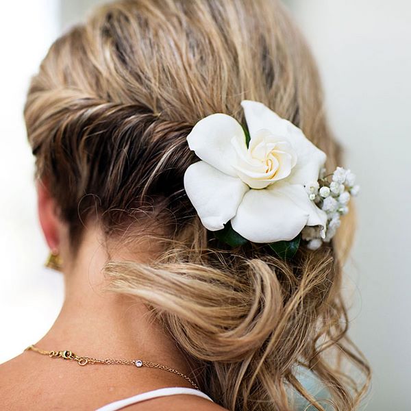 trenza recogida con accesorios