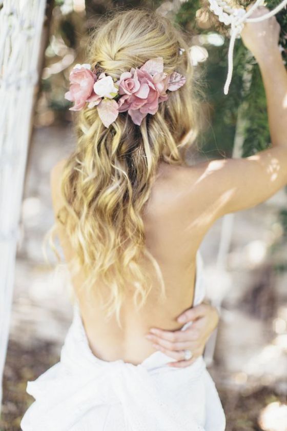 peinado romantico con flores