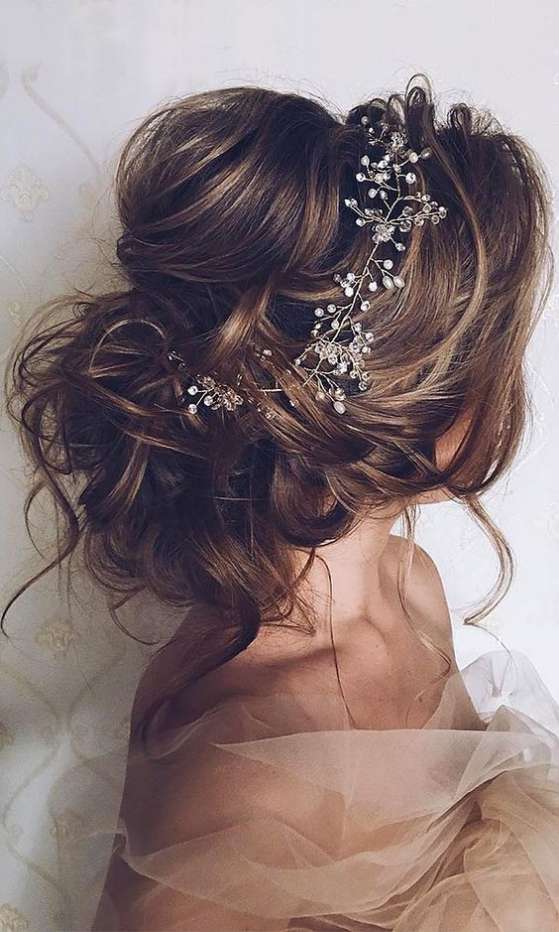peinados romanticos con accesorios