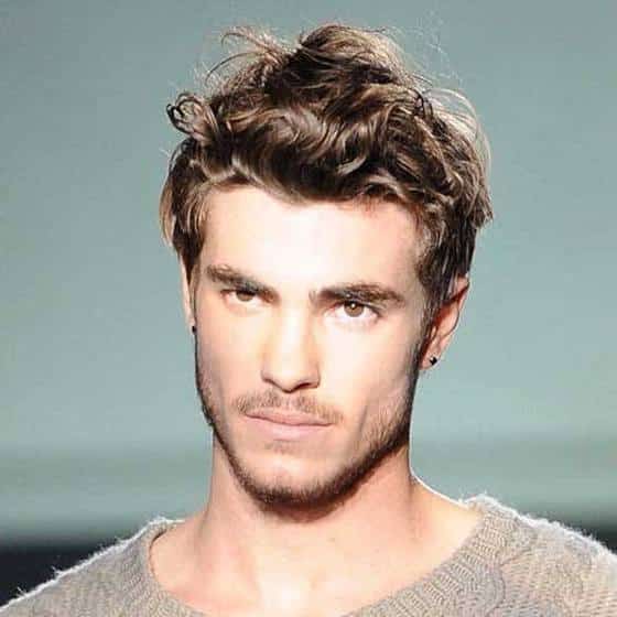 2. Peinados Para Cabello Crespo De Hombre