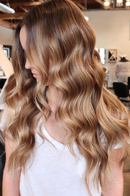 Cabello Largo Con Ondas (1)